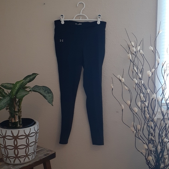 Under Armour Lightweight Athletic Moisture Wicking Black Running Tights - Picture 1 of 4